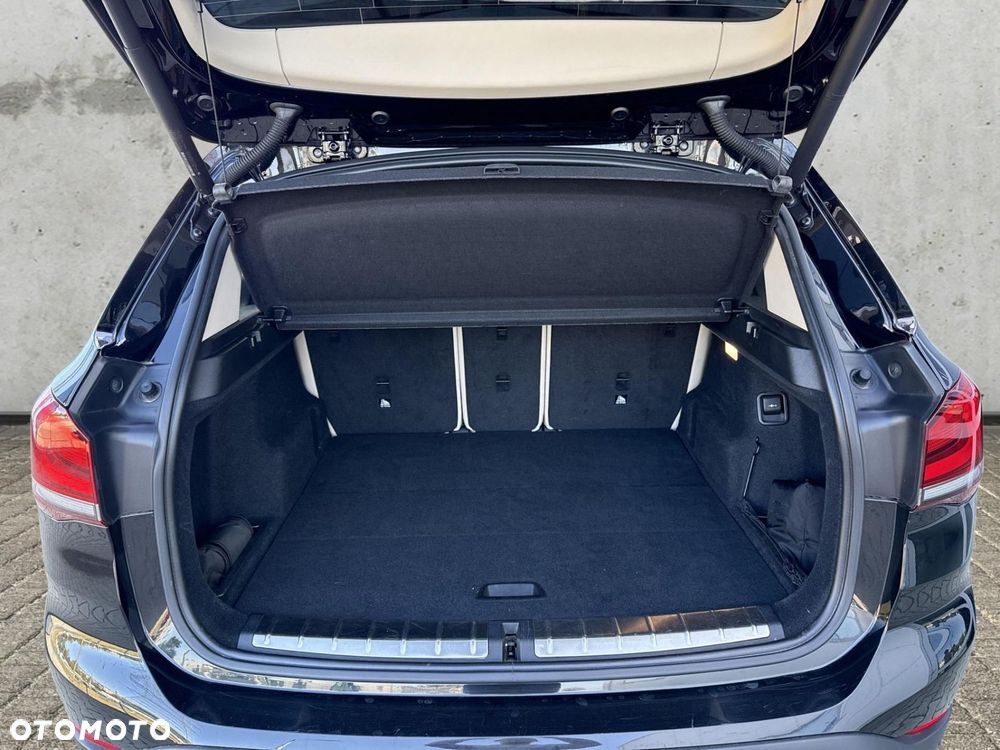 BMW X1 sDrive18d xLine - 26