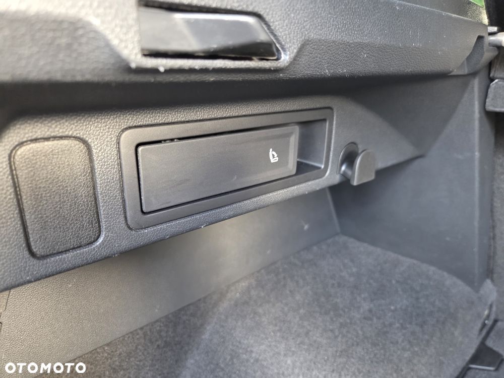 Volkswagen Tiguan - 31