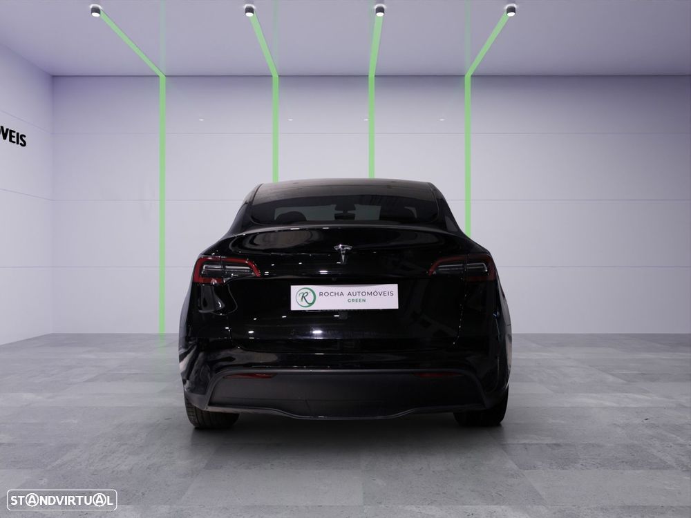 Tesla Model Y Long Range Dual Motor AWD - 4