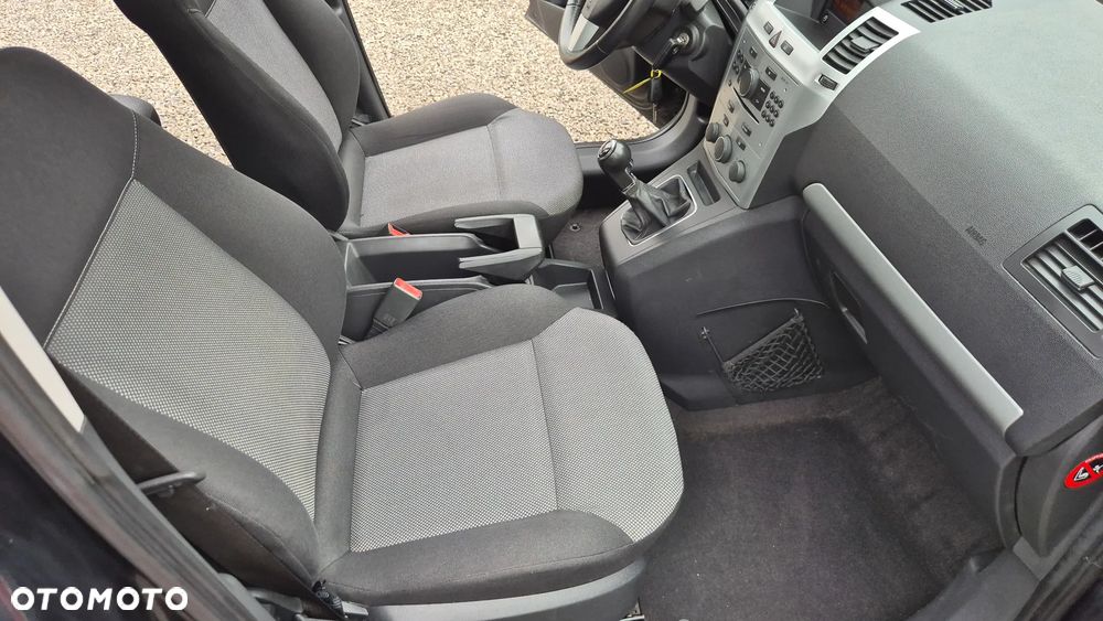 Opel Zafira - 21