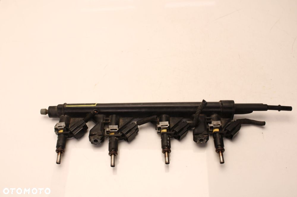 mini r56 1.4 b listwa wtryskowa wtryskiwacze 7575646