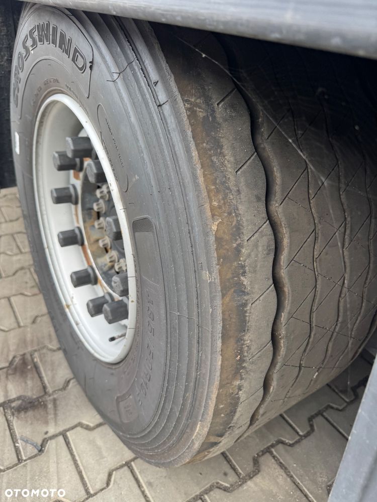 Schmitz Cargobull Mega 2021 opony 80% - 10