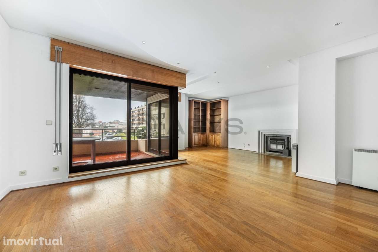 Apartamento T4 na primeira linha do mar - Foz do Douro, Porto - Grande imagem: 3/31