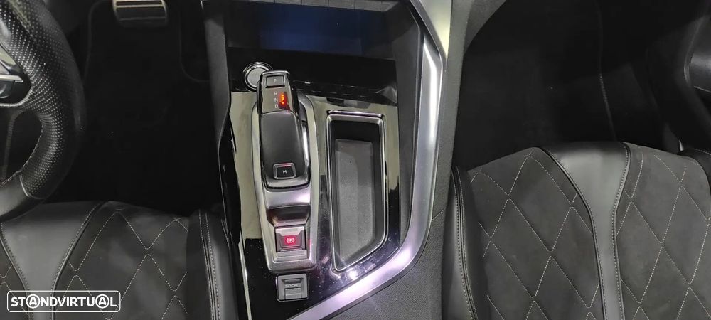 Peugeot 5008 2.0 BlueHDi GT EAT8 - 31