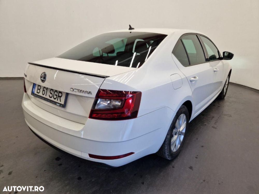 Skoda Octavia - 4