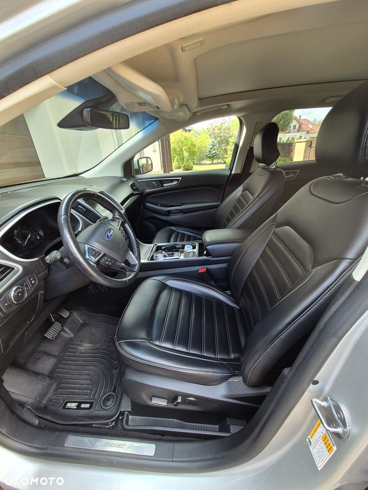 Ford Edge - 11