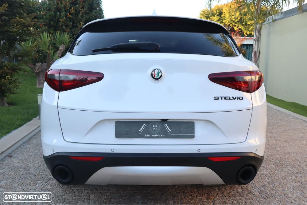 Alfa Romeo Stelvio 2.2 D AT8 - 7