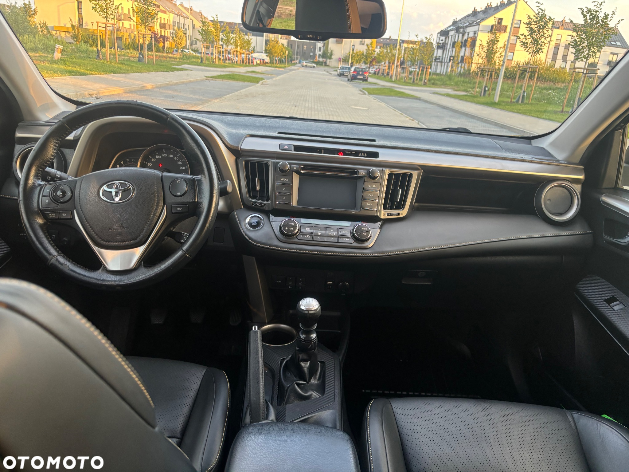 Toyota RAV4 2.0 D-4D Premium 4x2 - 14