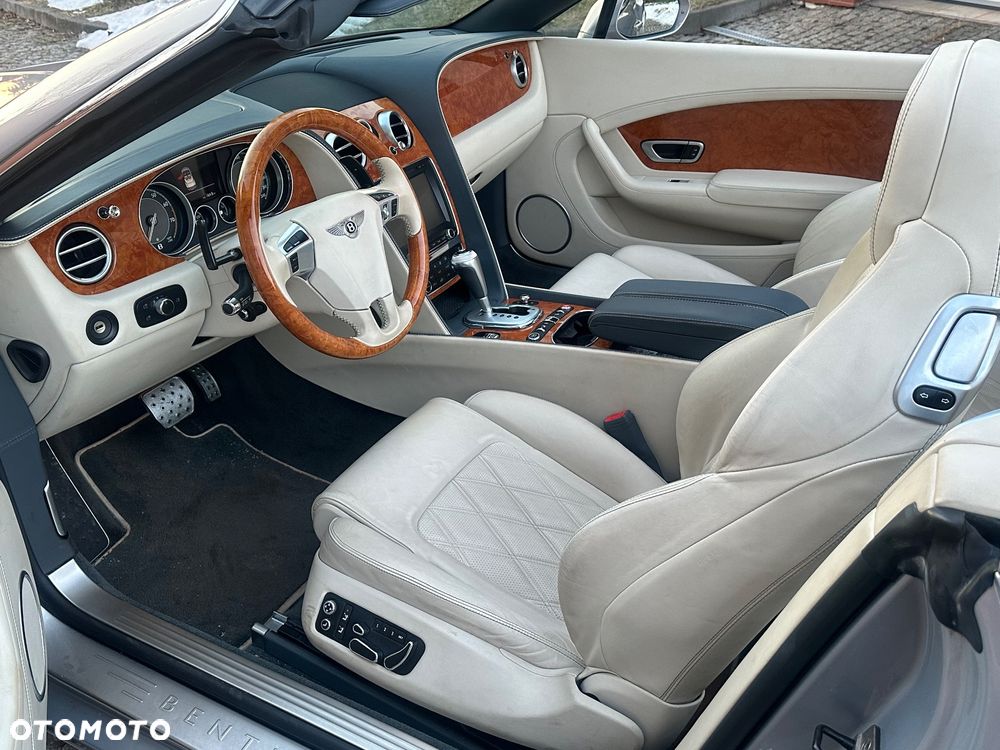 Bentley Continental GT V8 Convertible - 19