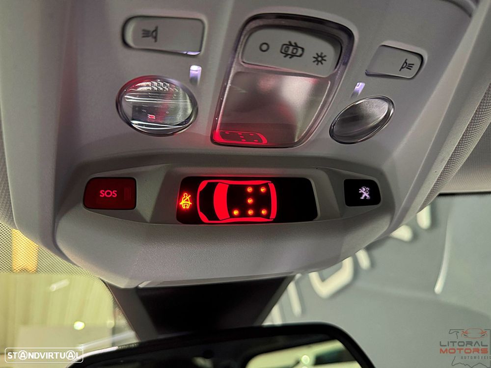 Peugeot 5008 1.2 PureTech Allure Pack EAT8 - 22