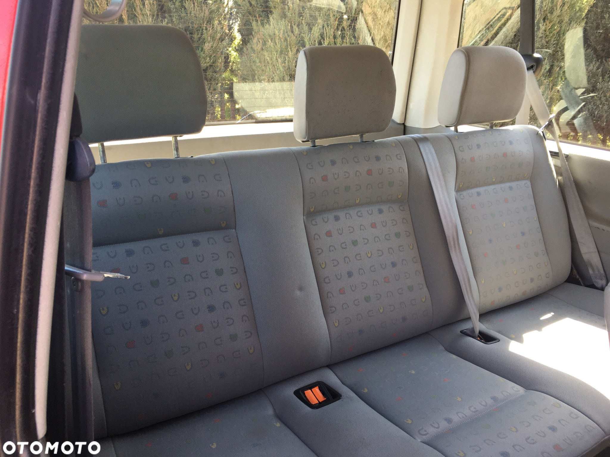 Volkswagen Caravelle - 15
