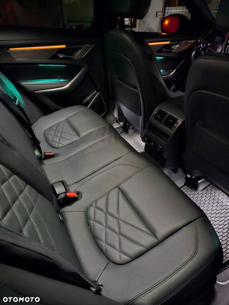 Jaguar F-Pace - 23
