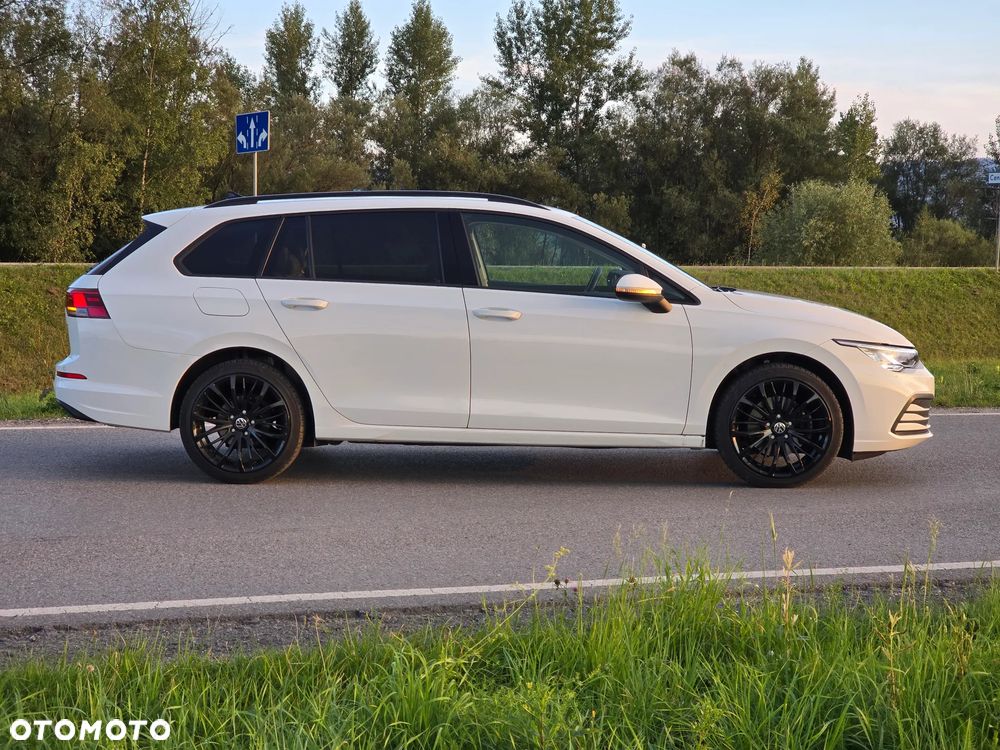 Volkswagen Golf - 6