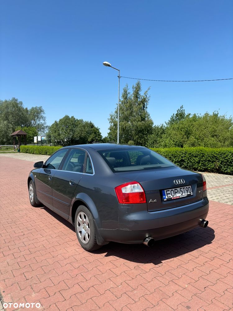 Audi A4 Limousine 1.8T - 14
