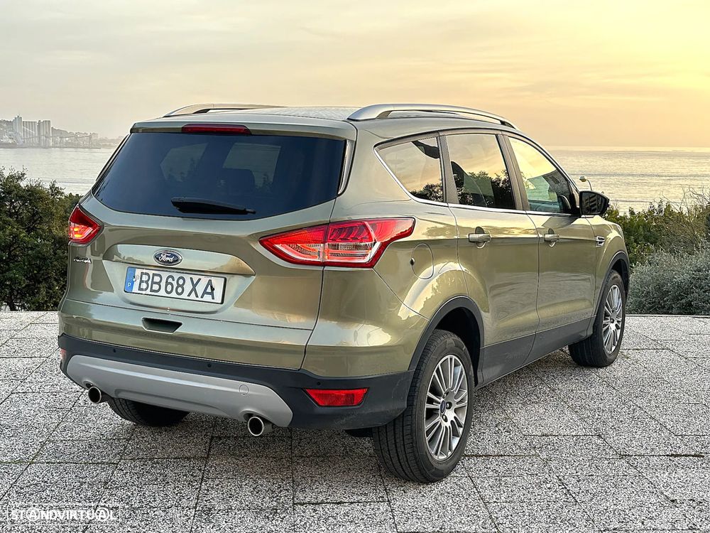 Ford Kuga 2.0 TDCi 4x4 Aut. Titanium - 4