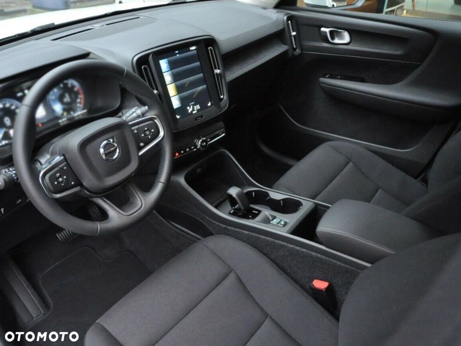 Volvo XC 40 B3 Essential - 5