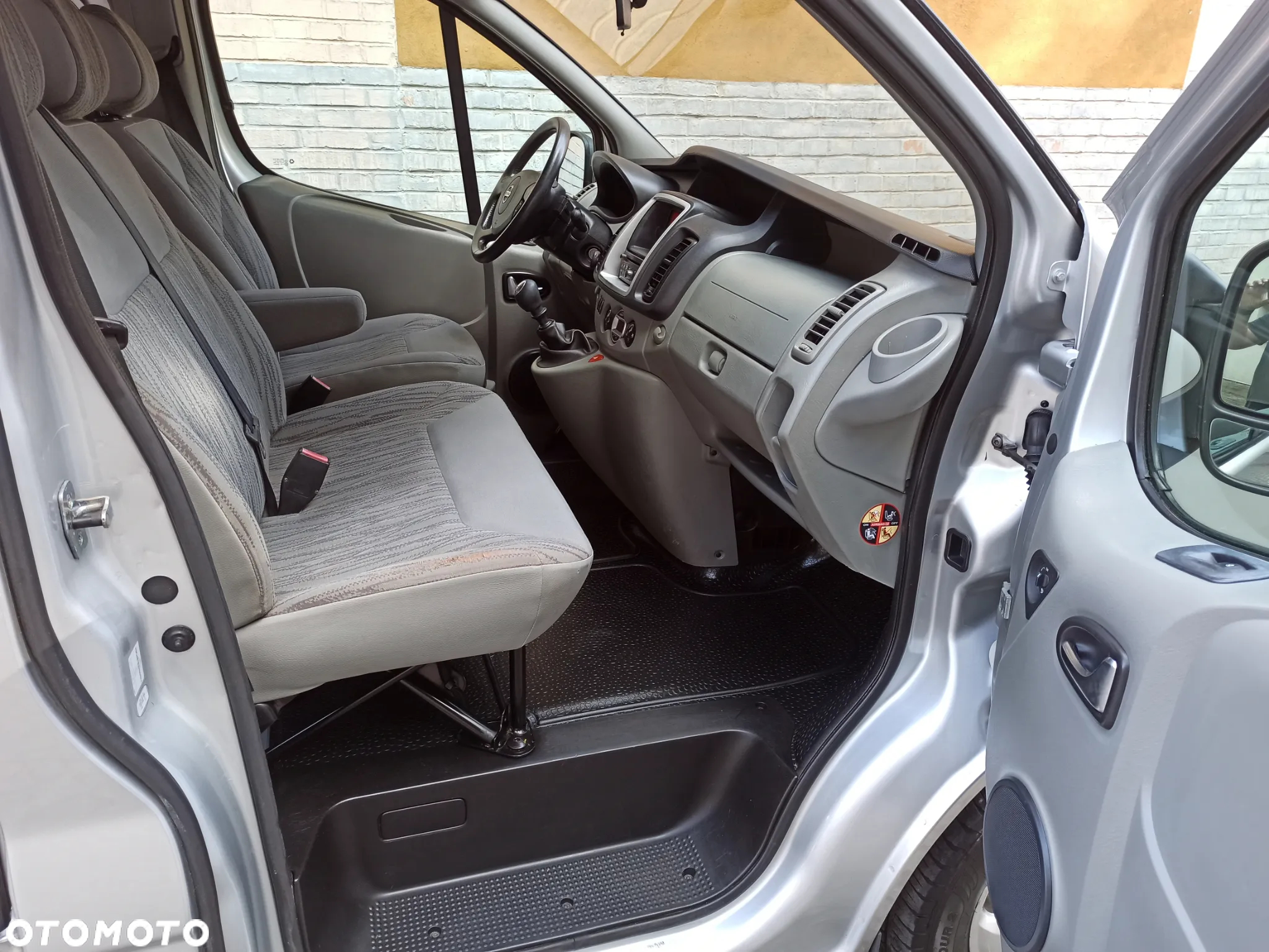 Opel Vivaro L2H1 2.9t Essentia - 5