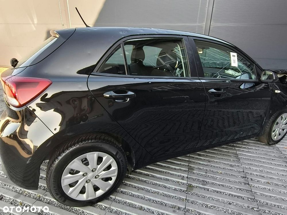Kia Rio - 20