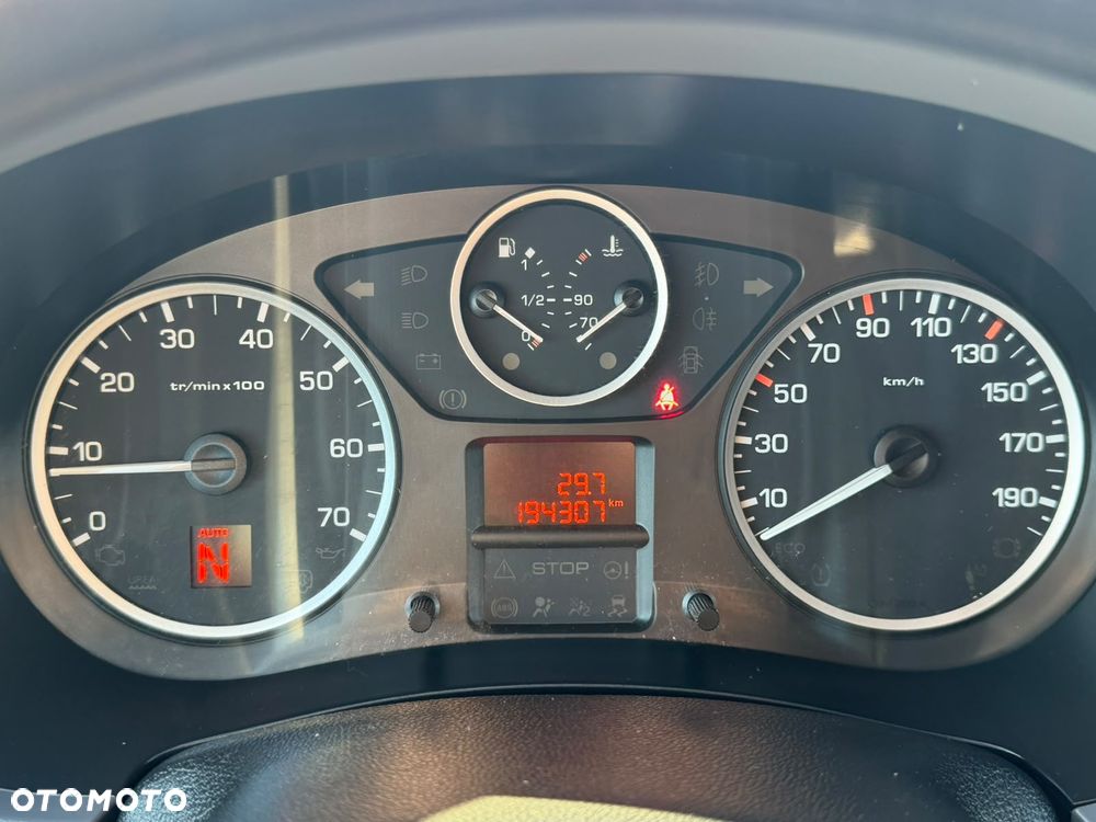 Peugeot PARTNER AUTOMAT - 27