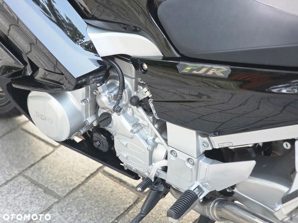 Yamaha FJR - 12
