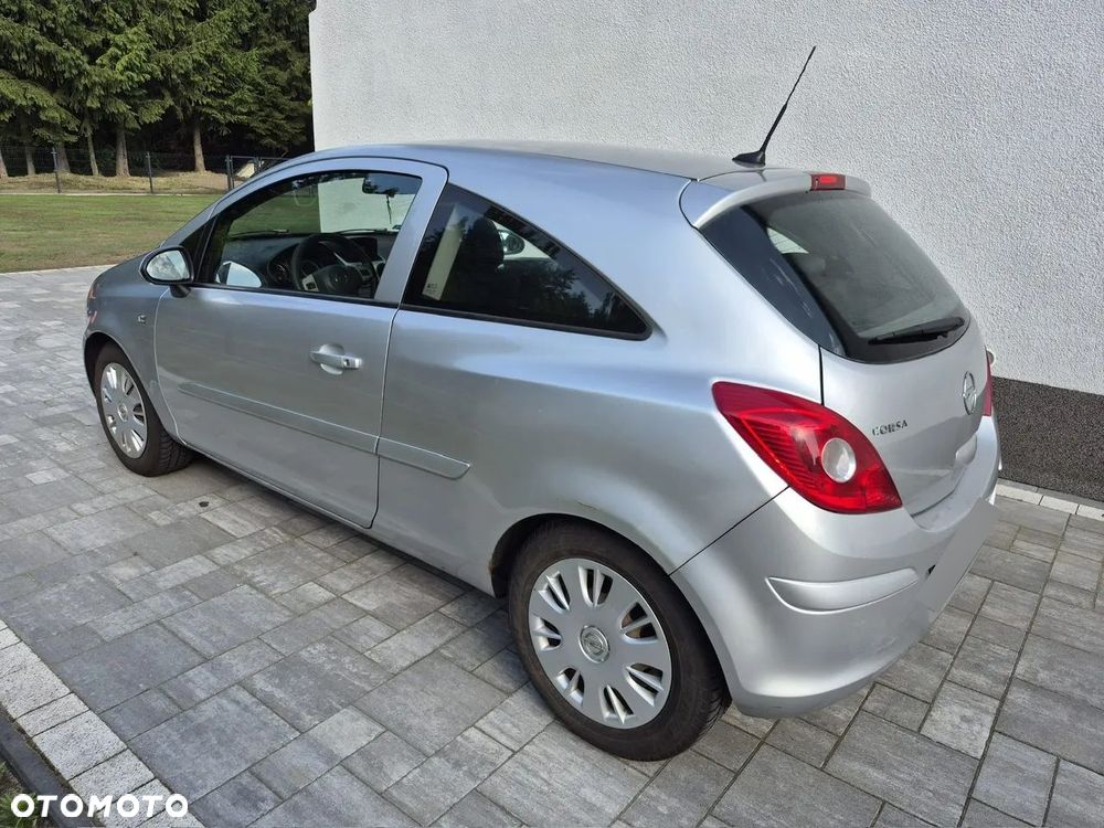 Opel Corsa 1.2 16V Silverline - 1