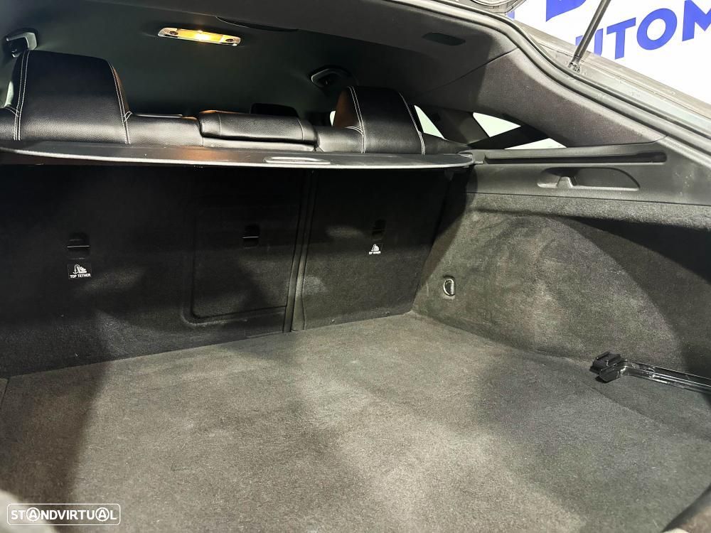 Mercedes-Benz CLA 200 d 4Matic 7G-DCT UrbanStyle Edition - 52