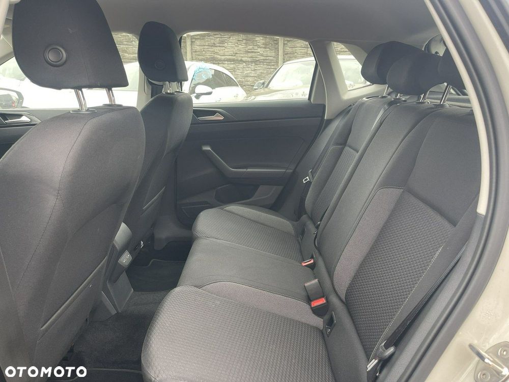 Volkswagen Polo - 9