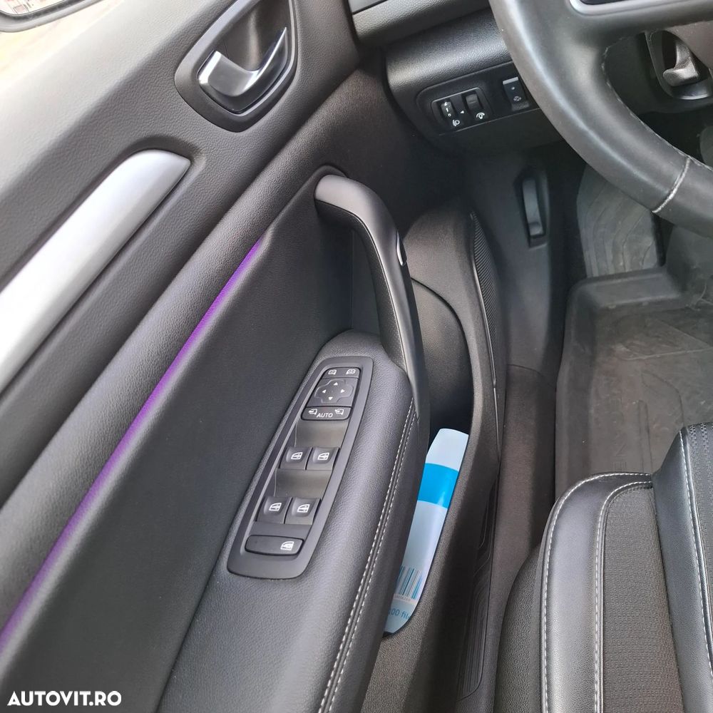 Renault Megane BLUE dCi 115 Techno - 7