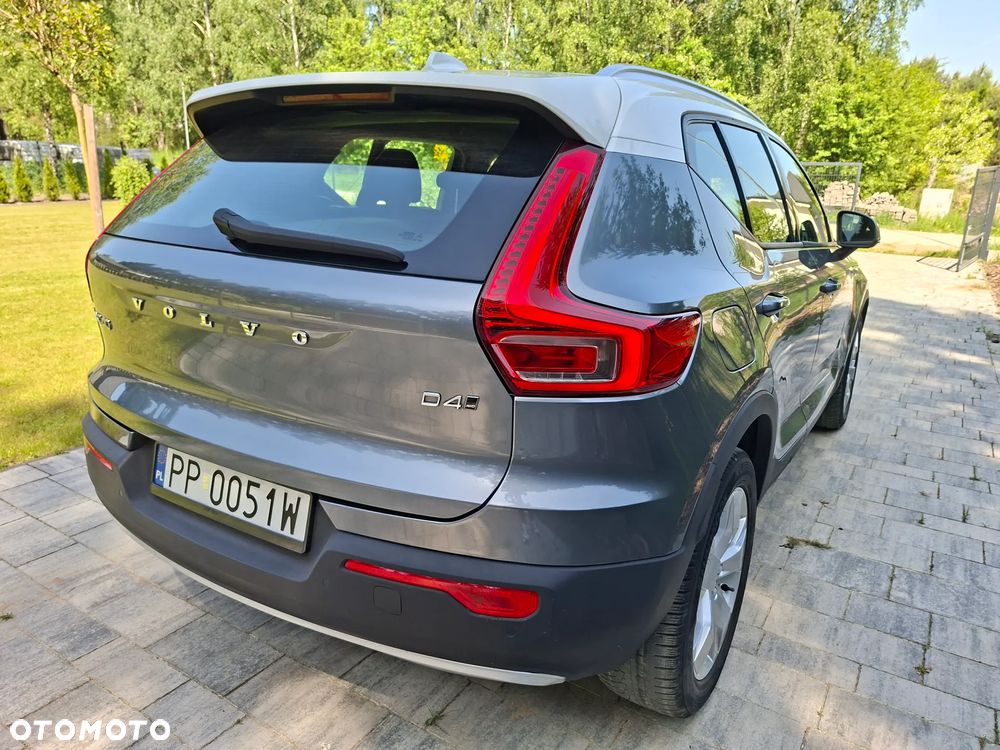 Volvo XC 40 D4 AWD Geartronic Momentum - 3