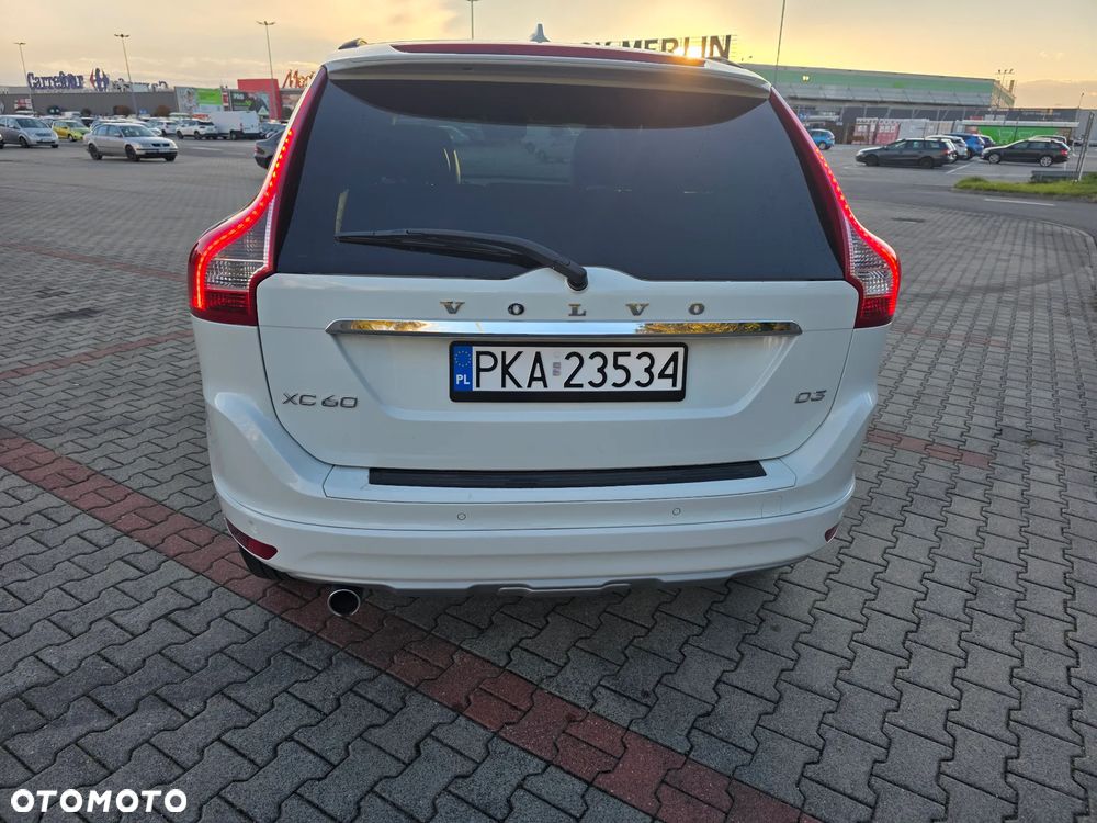 Volvo XC 60 D3 Drive-E Momentum - 16