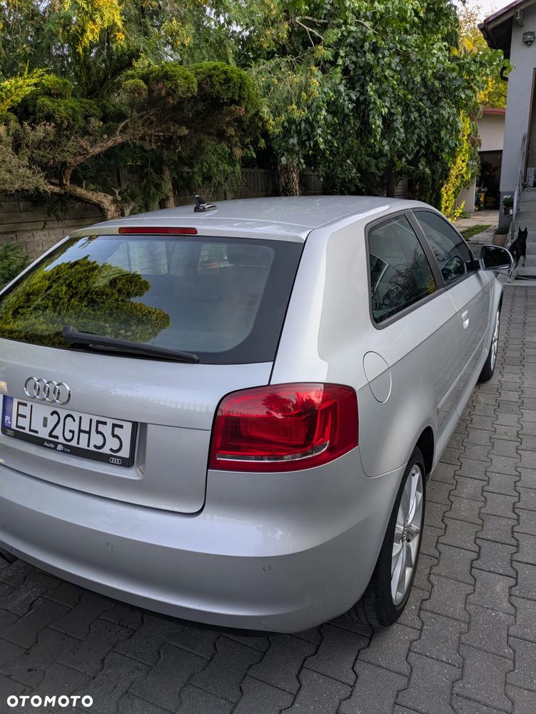Audi A3 3-drzwiowe 1.6 Ambition - 12