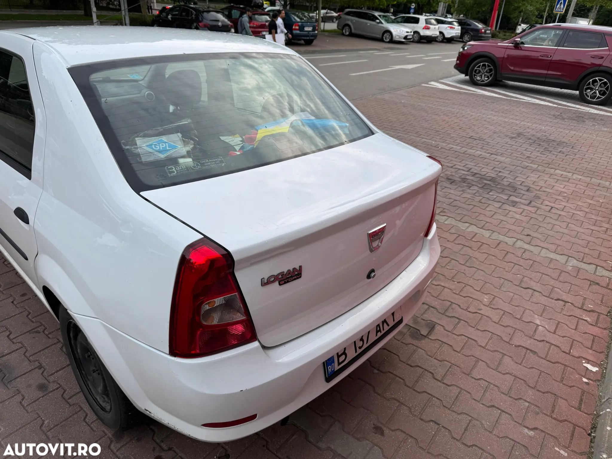 Dacia Logan 1.2 - 8