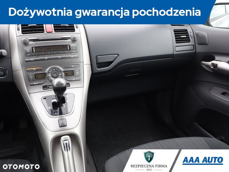 Toyota Auris - 10
