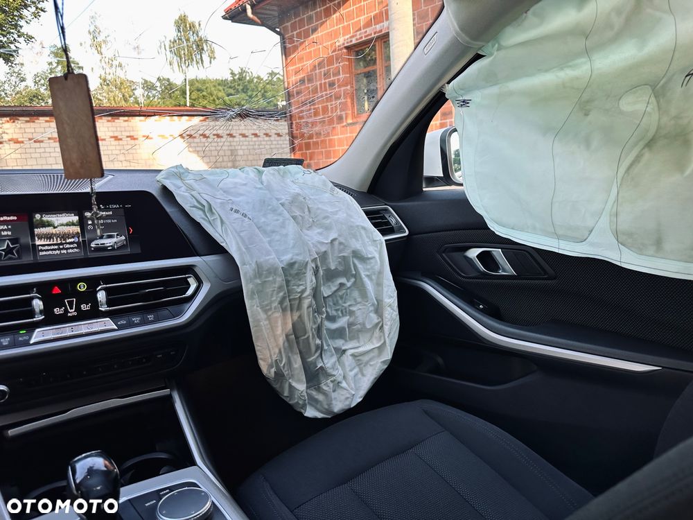 BMW Seria 3 318d - 18