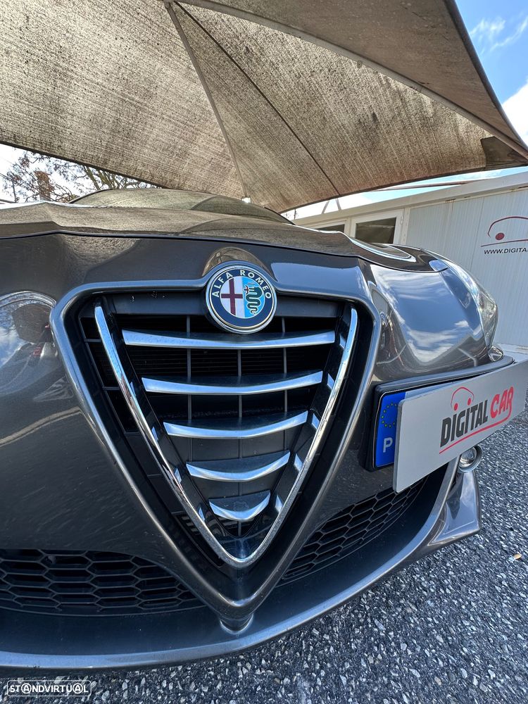 Alfa Romeo Giulietta 2.0 JTDM Trofeo - 17