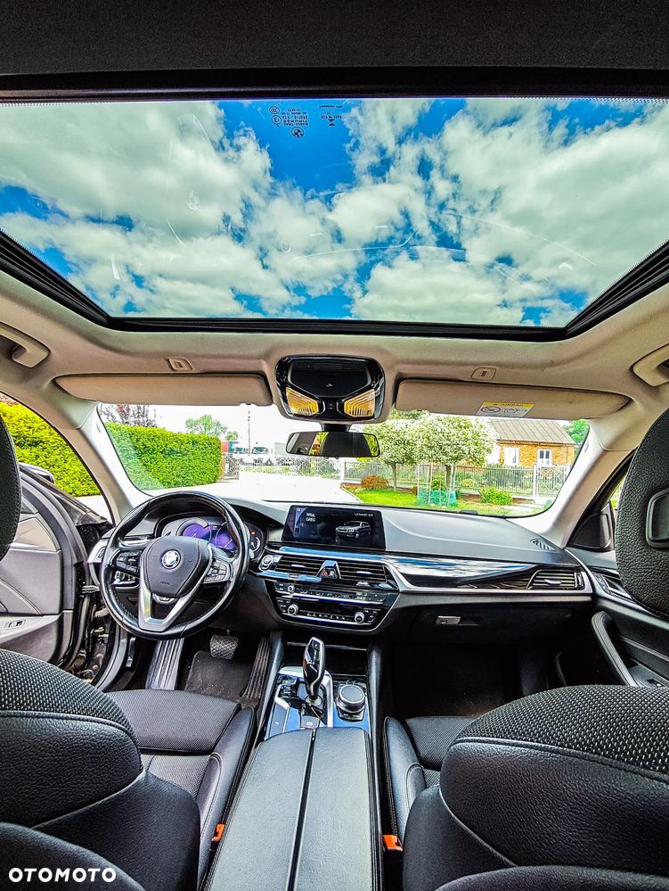 BMW Seria 5 520d xDrive Sport Line - 9