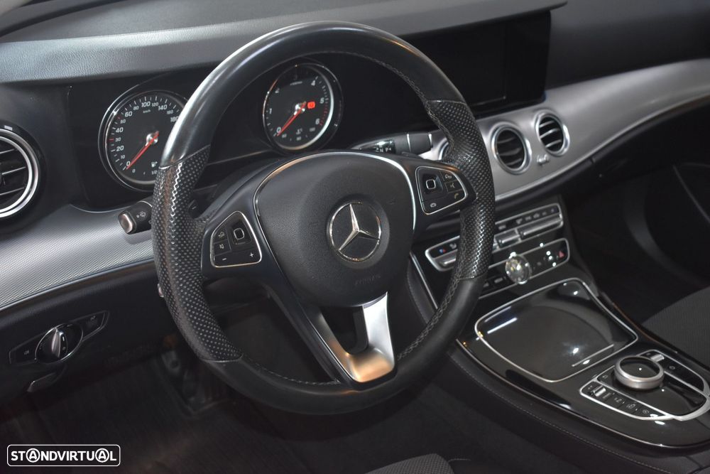 Mercedes-Benz E 220 d Avantgarde - 26