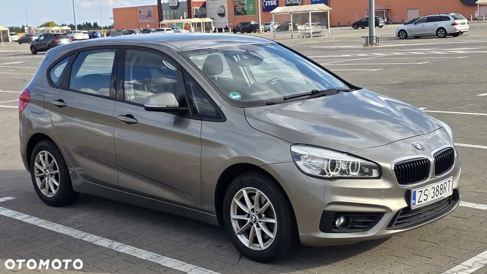 BMW Seria 2 218i - 5
