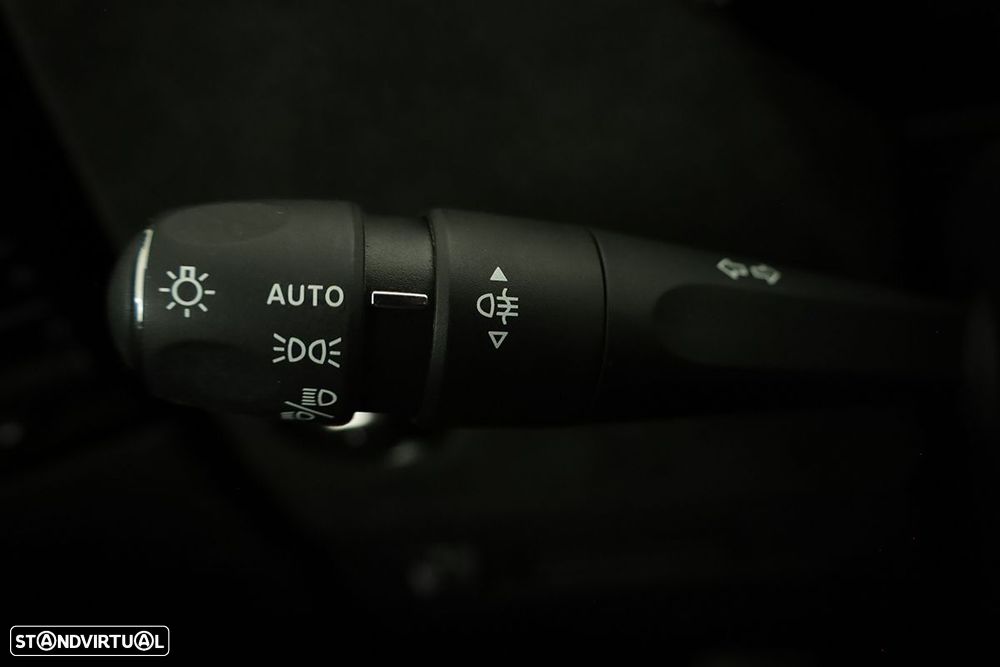 DS DS4 4 1.2 PureTech Performance Line EAT8 - 17