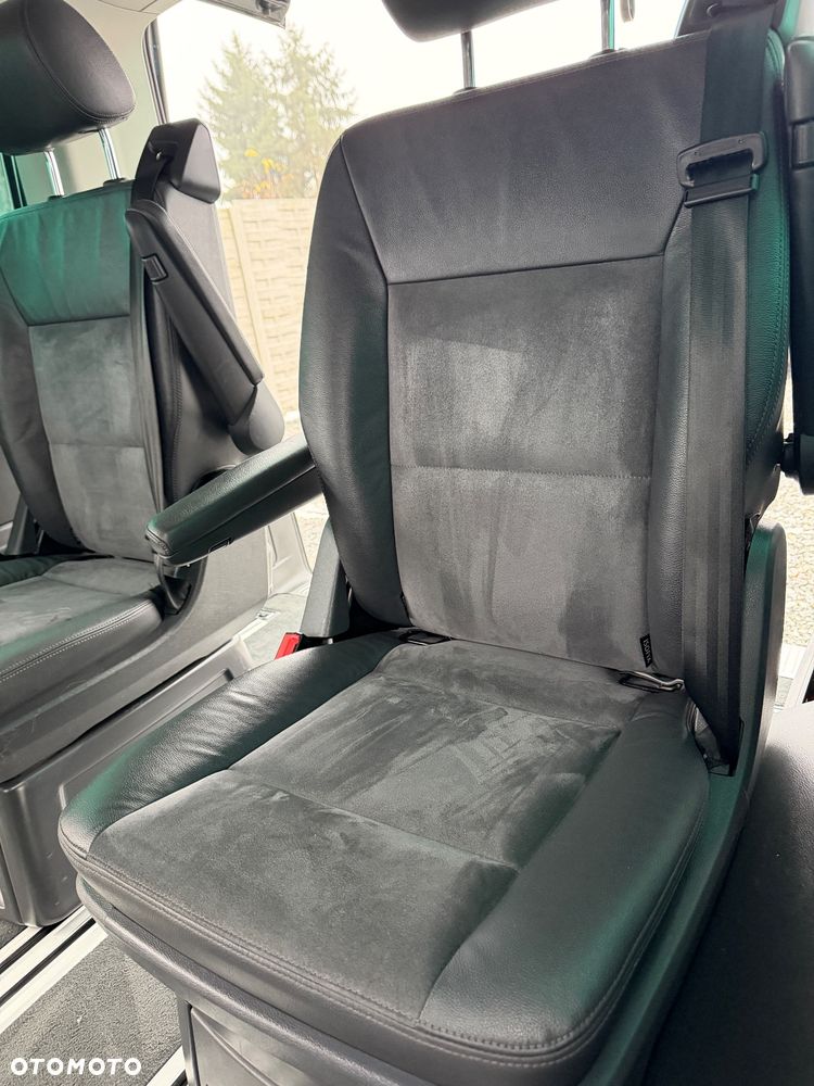 Volkswagen Multivan - 17