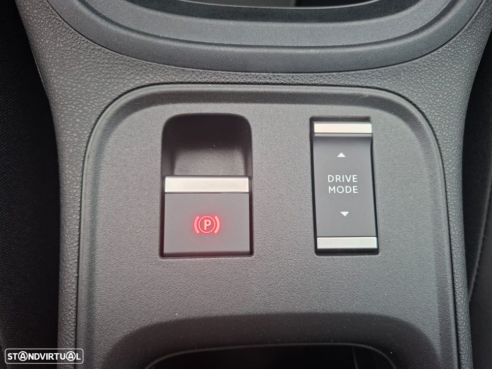 Jeep Avenger 1.2 e-Hybrid Black Edition DCT - 21