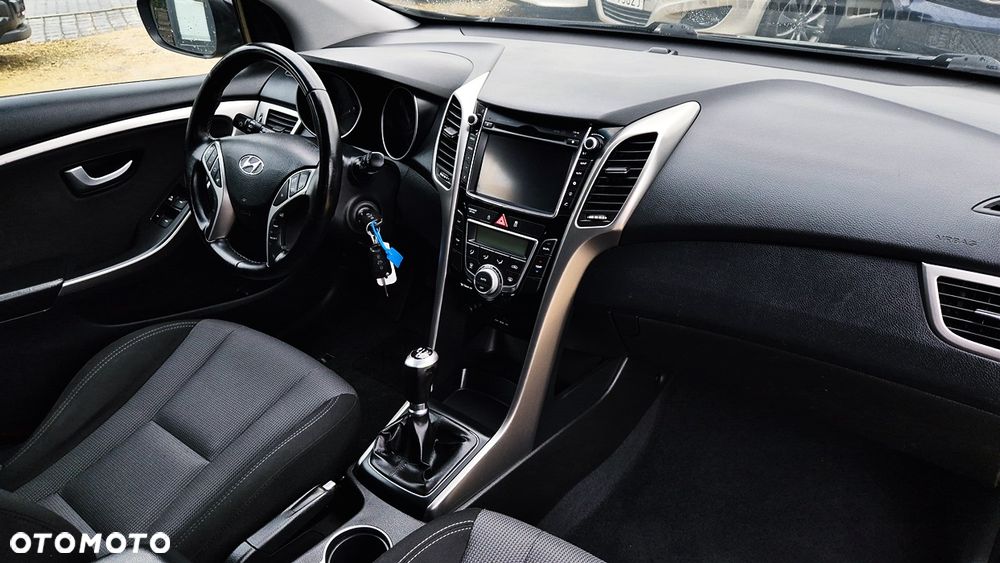 Hyundai i30 1.6 Fifa World Cup Edition - 36