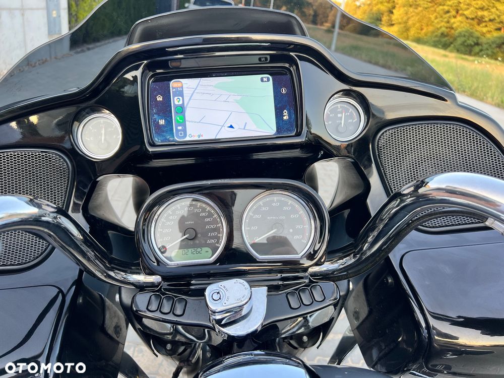 Harley-Davidson Touring Road Glide - 23