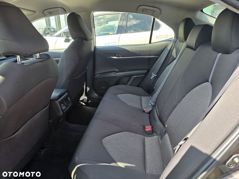 Toyota Camry 2.5 Hybrid Comfort CVT - 10