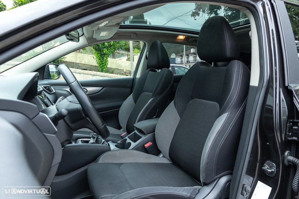 Nissan Qashqai 1.5 dCi N-Connecta - 19