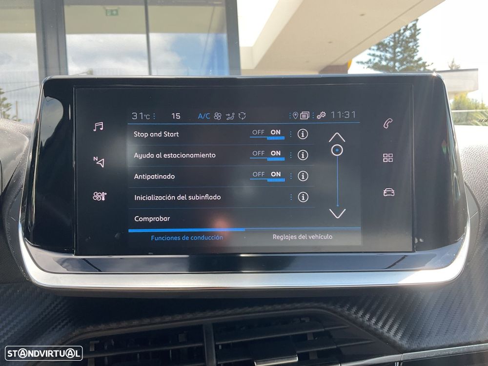Peugeot 2008 1.2 PureTech Active - 27