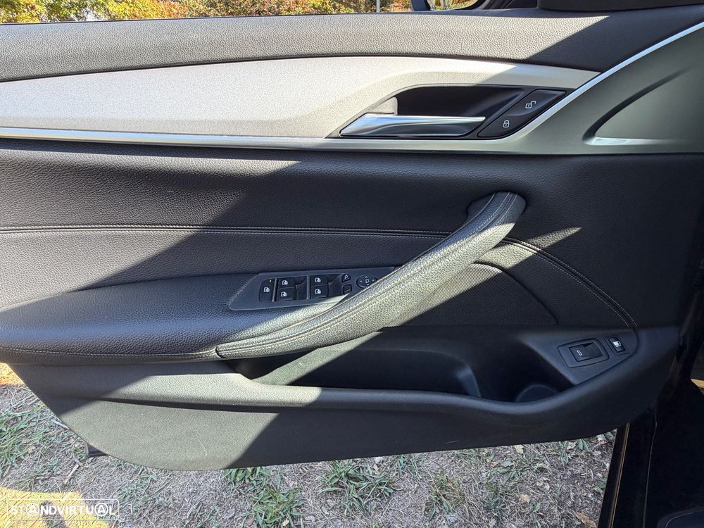 BMW 530 e iPerformance Line Luxury - 17