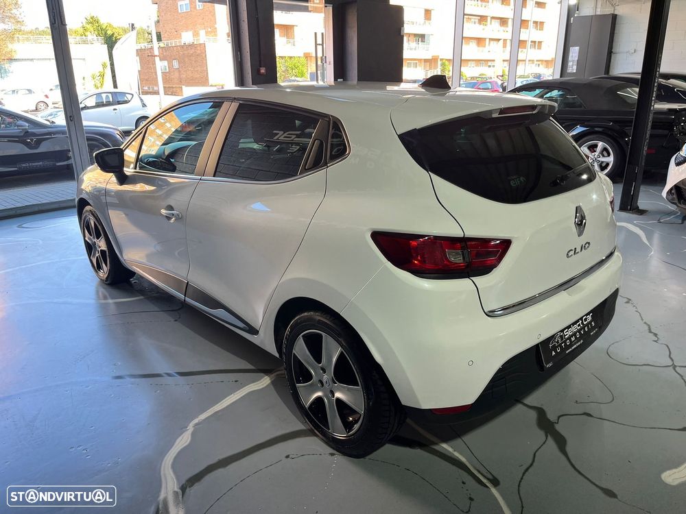Renault Clio - 6