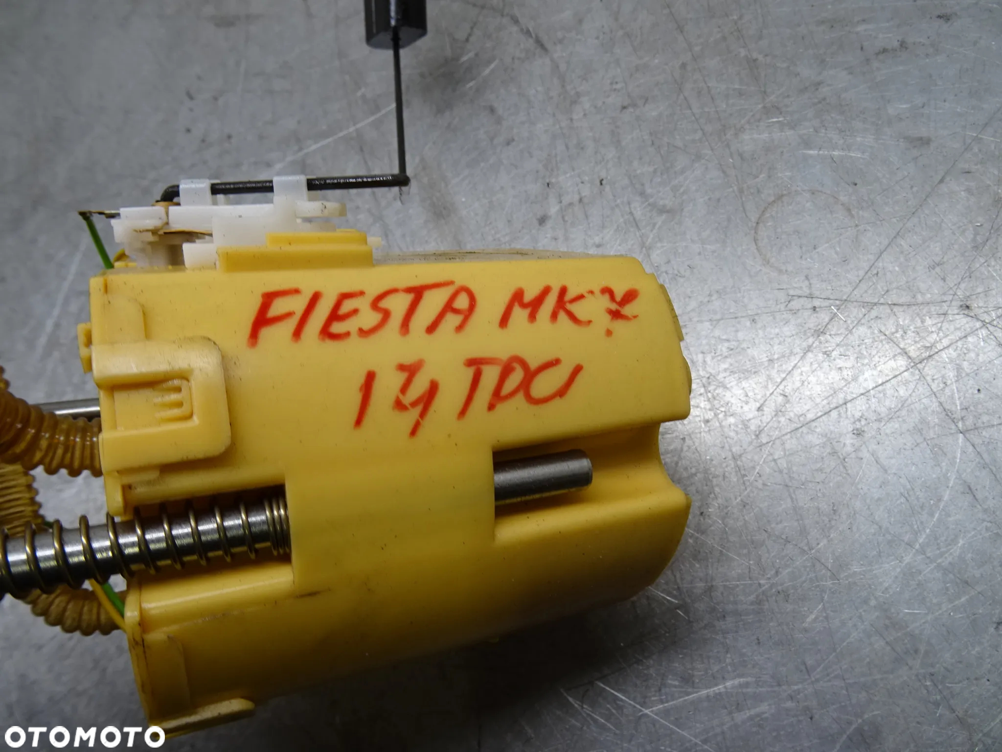 FORD FIESTA MK7 VII HB 5D 08-12 POMPKA POMPA PALIWA 8V51-9275 - 8
