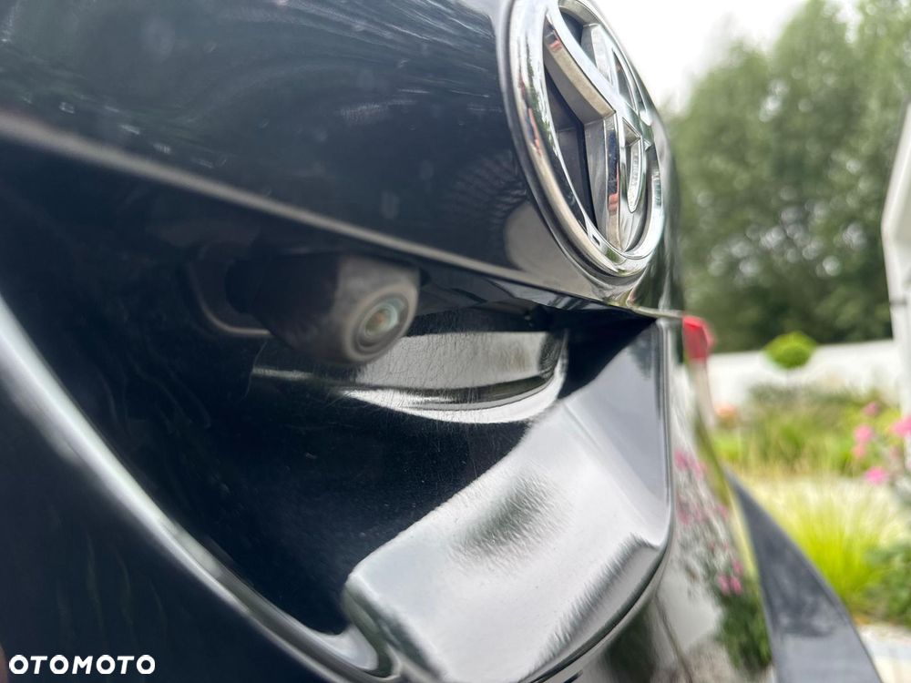 Toyota Auris 1.2 Turbo Team Deutschland - 18